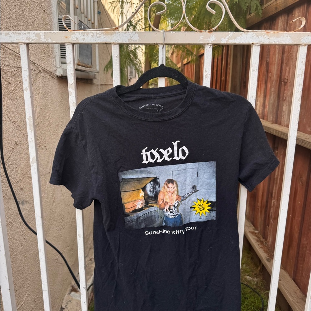 Black Tove Lo Sunshine Kitty Tour T-Shirt